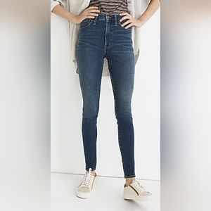 EUC Madewell med wash high rise Roadtripper distressed upper thighs stretchy